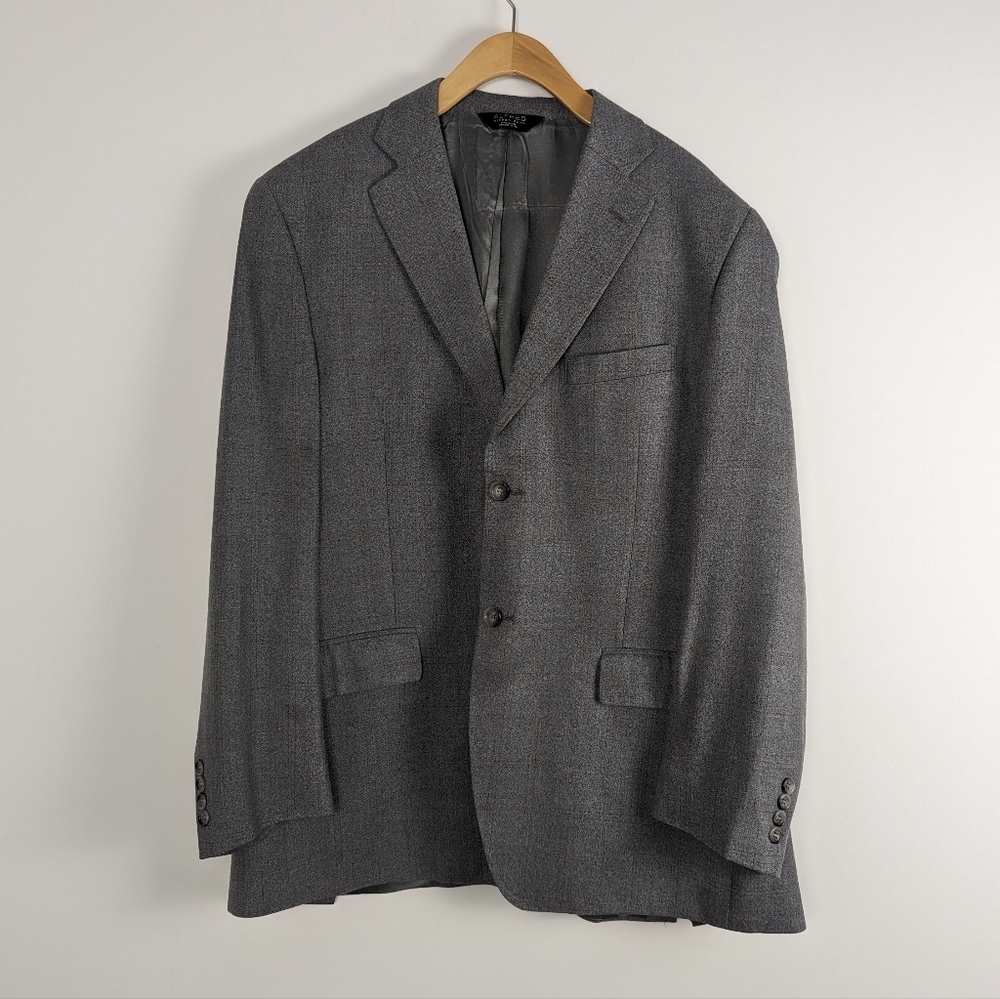 Alfred Sung Men's Classic Grey Silk & Wool Blend Suit Jacket - Made in Chile